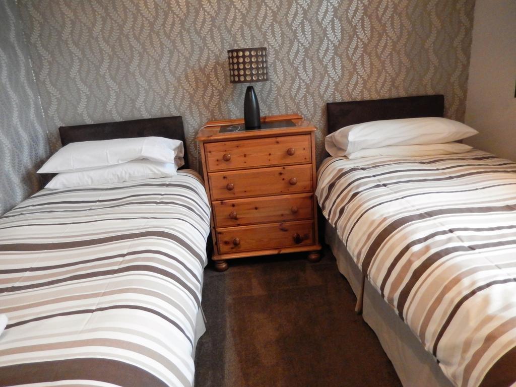 Gales Guesthouse Абердин Экстерьер фото