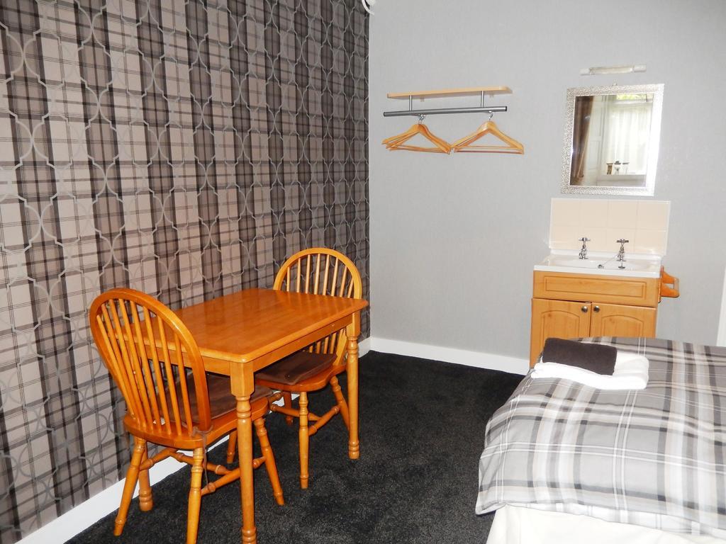 Gales Guesthouse Абердин Экстерьер фото
